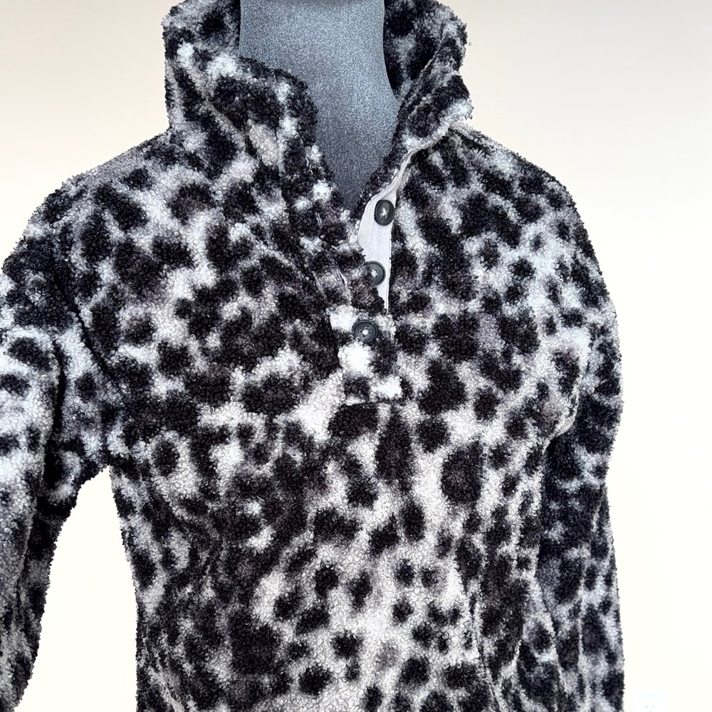 LOFT leopard print fleece pullover- Size small